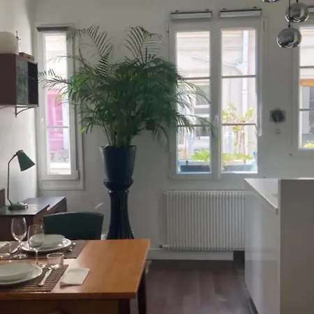New 1 Bedroom In Folie-mericourtoberkampf Lägenhet